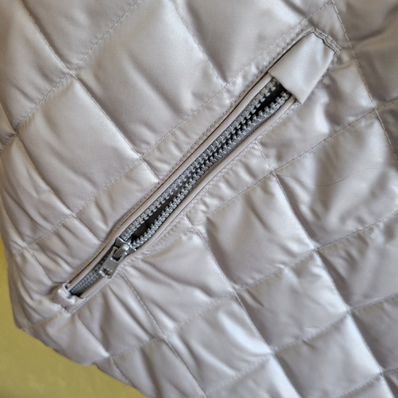 Talbots Womens Quilted Down Puffer  Vest Size 3X silver - Picture 2 of 6